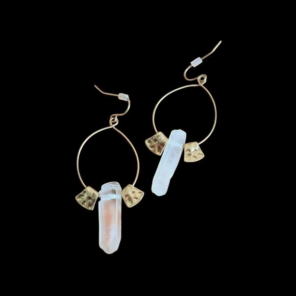 Delicate Raw Quartz and Gold Hoop Earrings - Picture 1 of 3